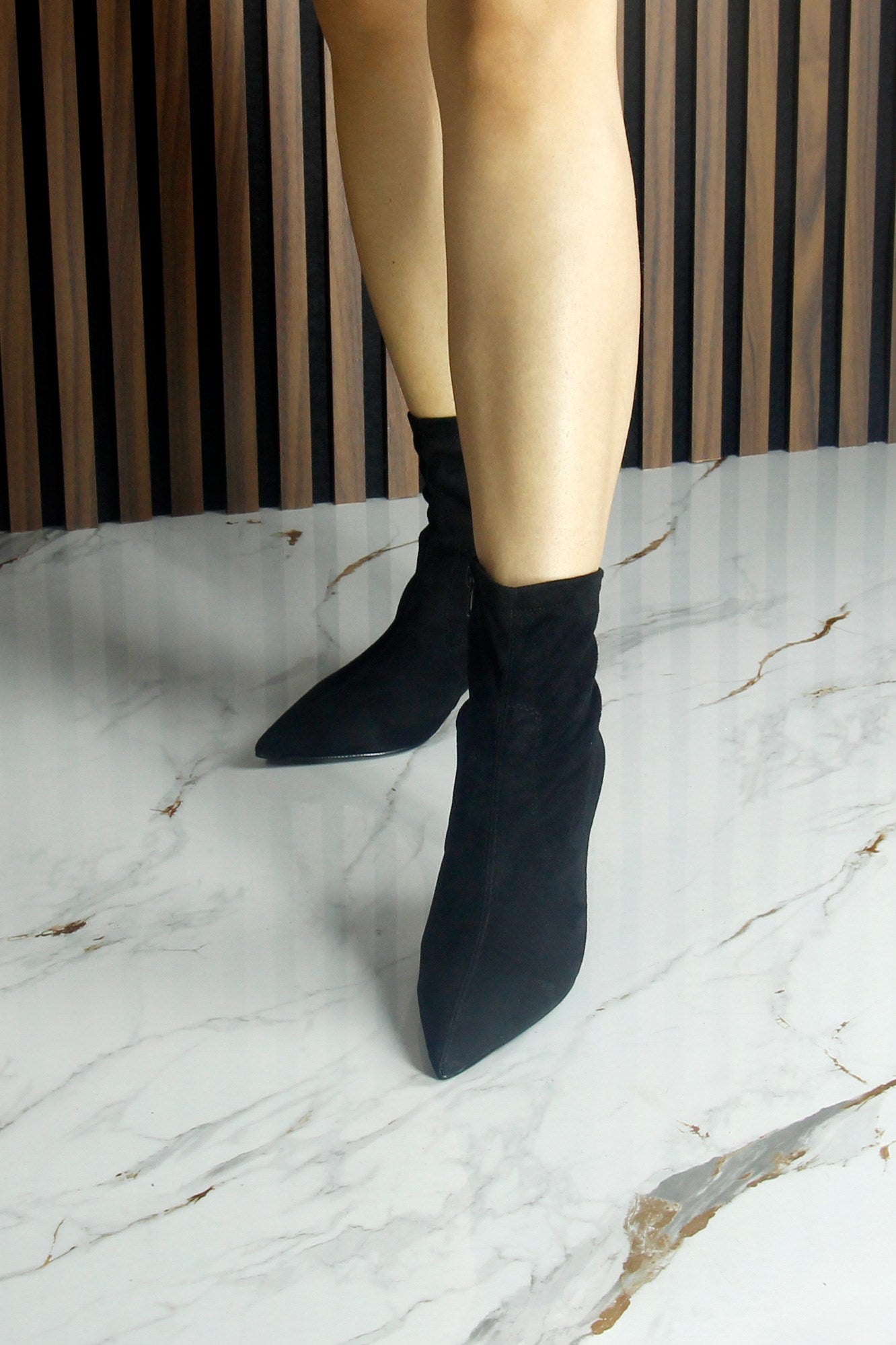 Kimberly Siyah Süet Streç Sivri Burun Fermuarlı İnce Topuklu Günlük Bot