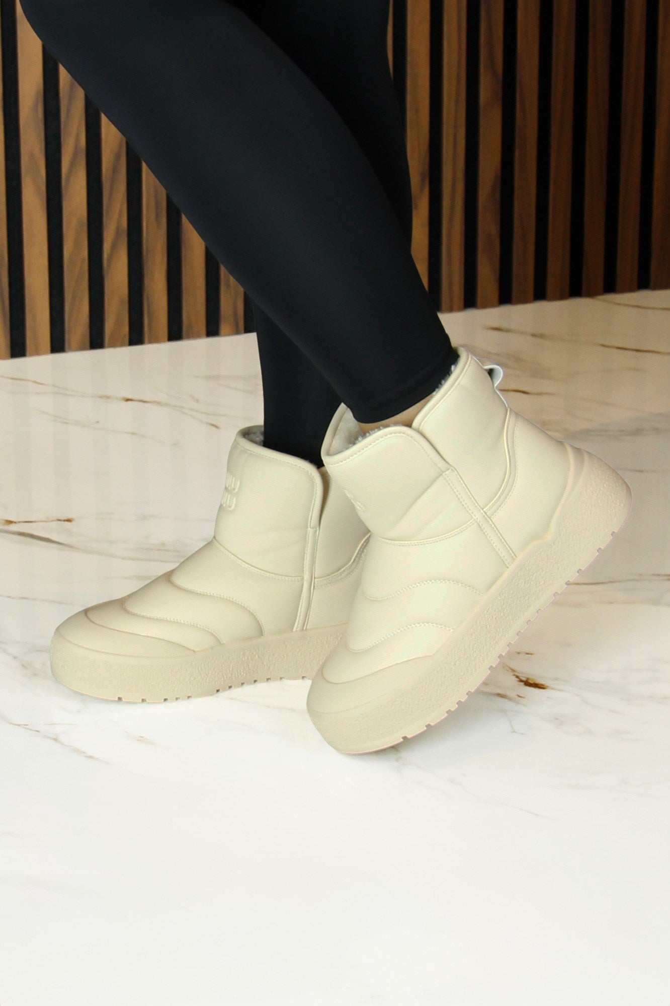 [8052] Bej Vegan Kürk Astarlı Yuvarlak Burun Günlük Bot