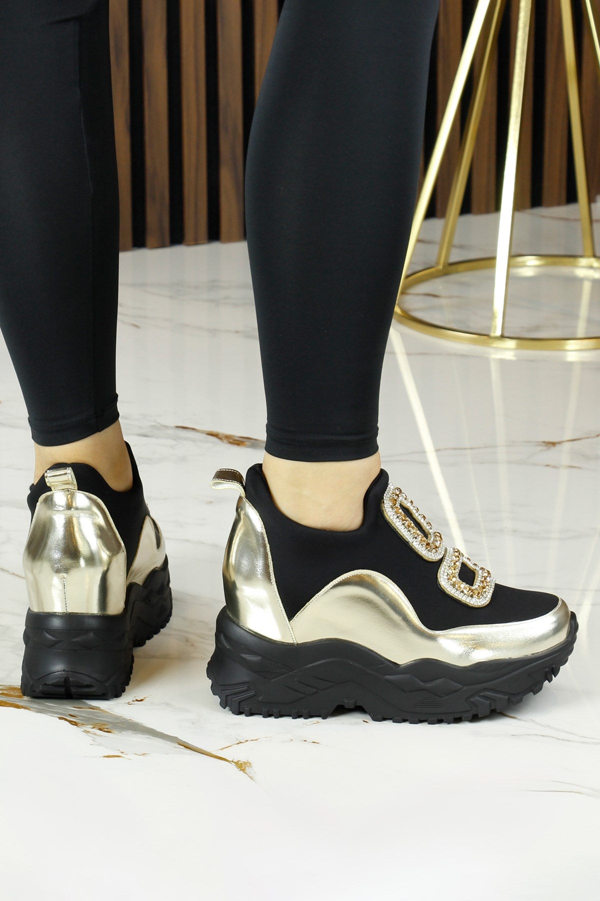 Almendra Altın Streç Taşlı Gizli Dolgu Topuklu Günlük Ayakkabı