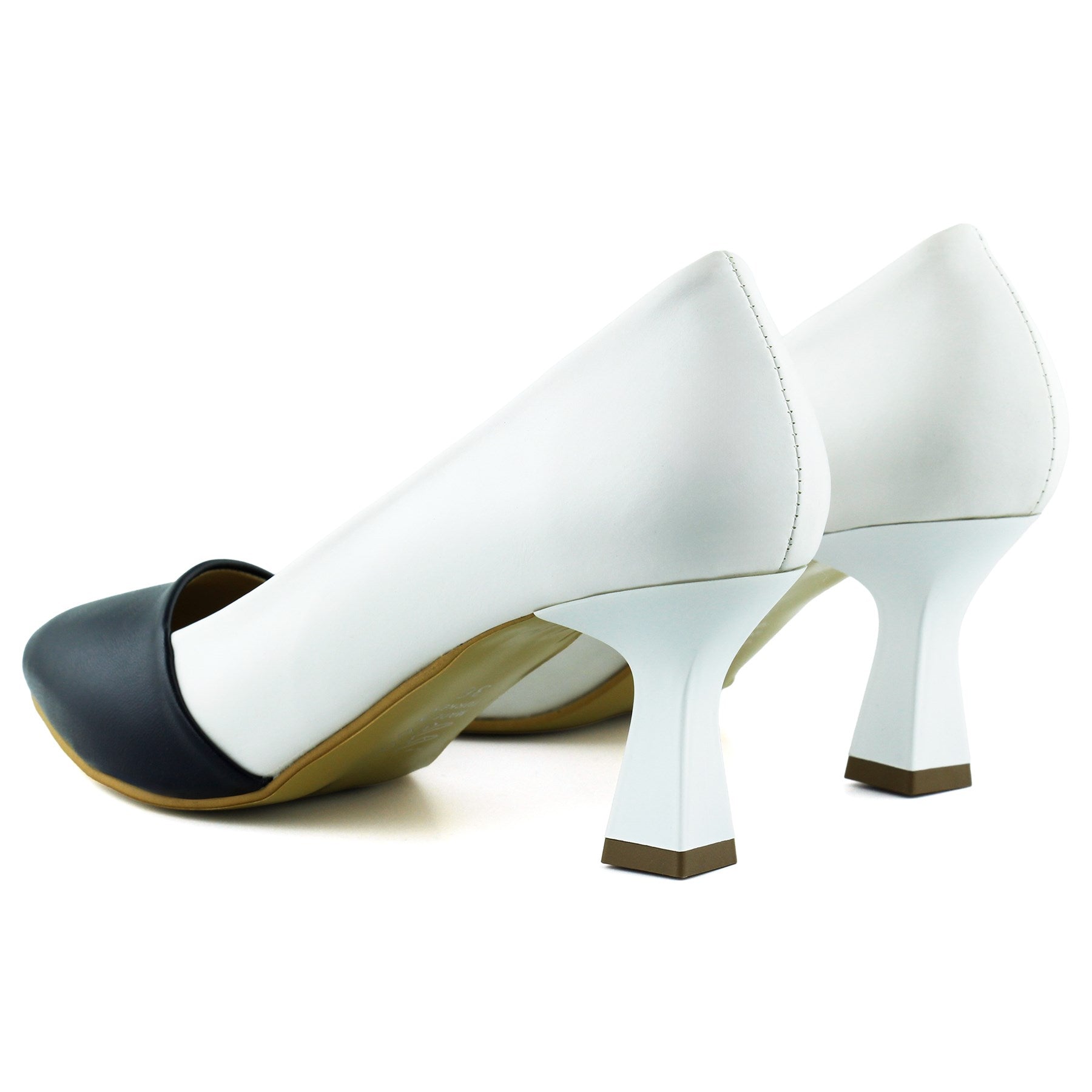 Laura Lacivert Beyaz Renk Bloklu Sivri Burunlu Klasik İnce Topuklu Ayakkabı