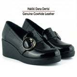 Madeline Siyah Rugan Hakiki Dana Derisi Tokalı Yuvarlak Burun Dolgu Topuklu Günlük Ayakkabı