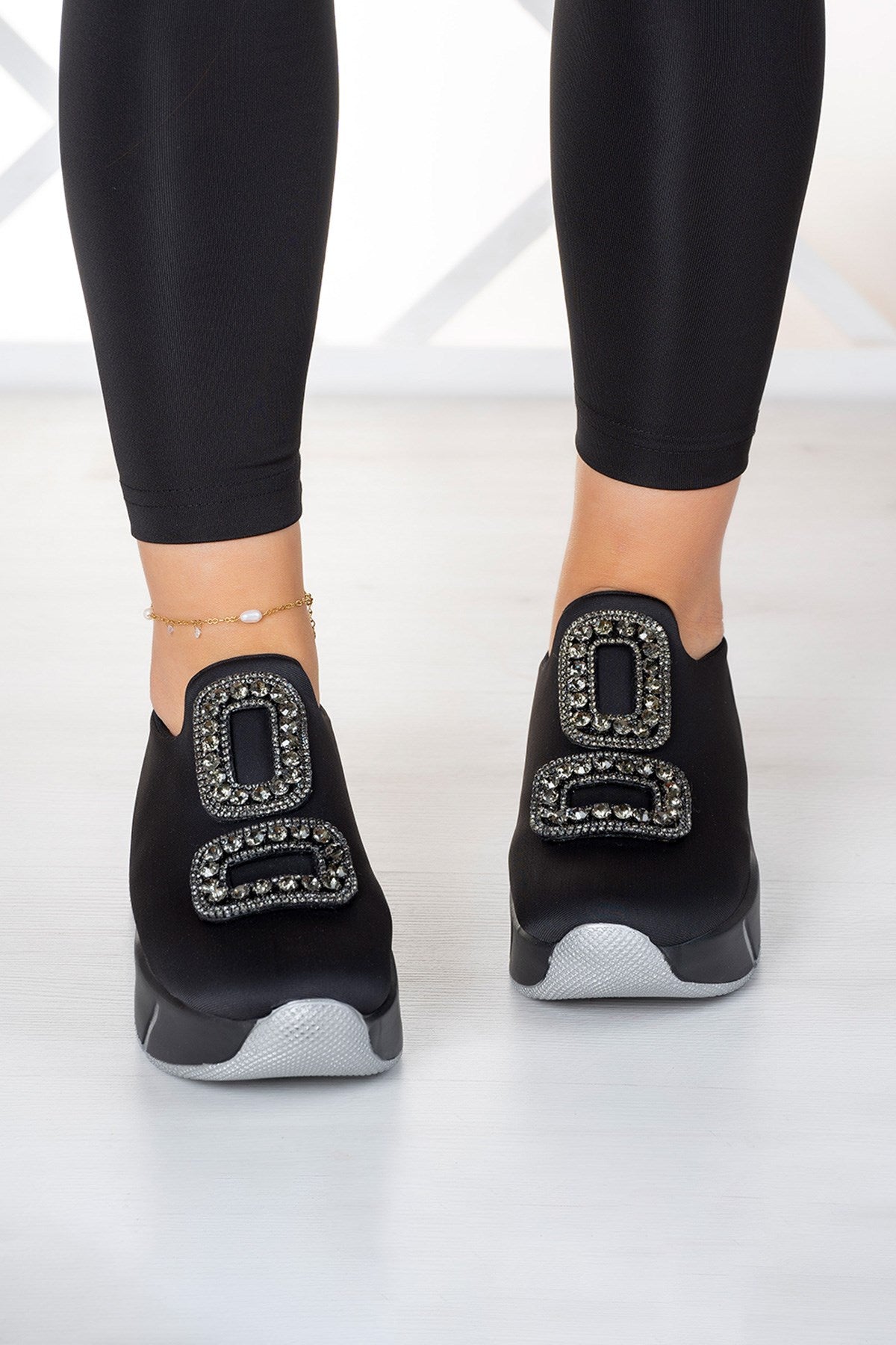 Almendra Platin Streç Taşlı Sneaker