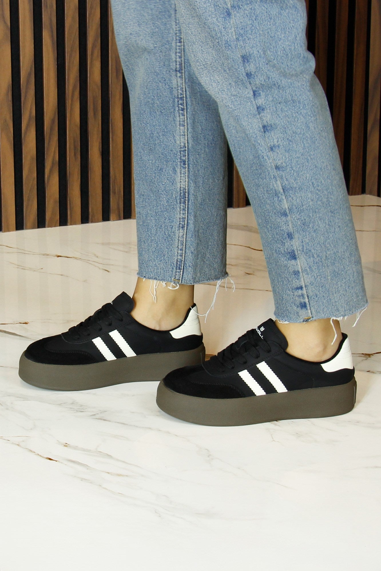 [8027] Siyah Vegan Süet Yuvarlak Burun Bağcıklı Flatform Taban Günlük Sneaker Spor Ayakkabı