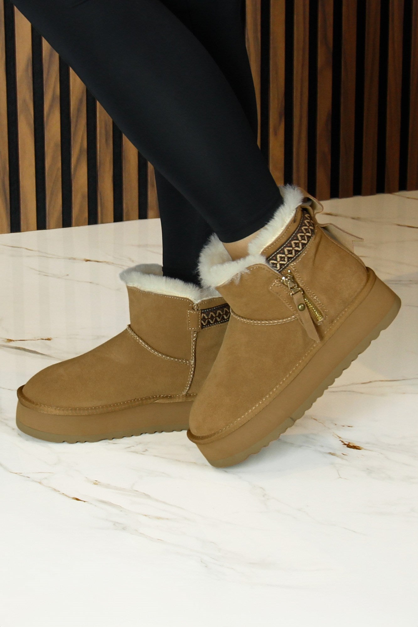 [8081] Camel Süet Fermuarlı Kürk Astarlı Yuvarlak Burun Günlük Bot