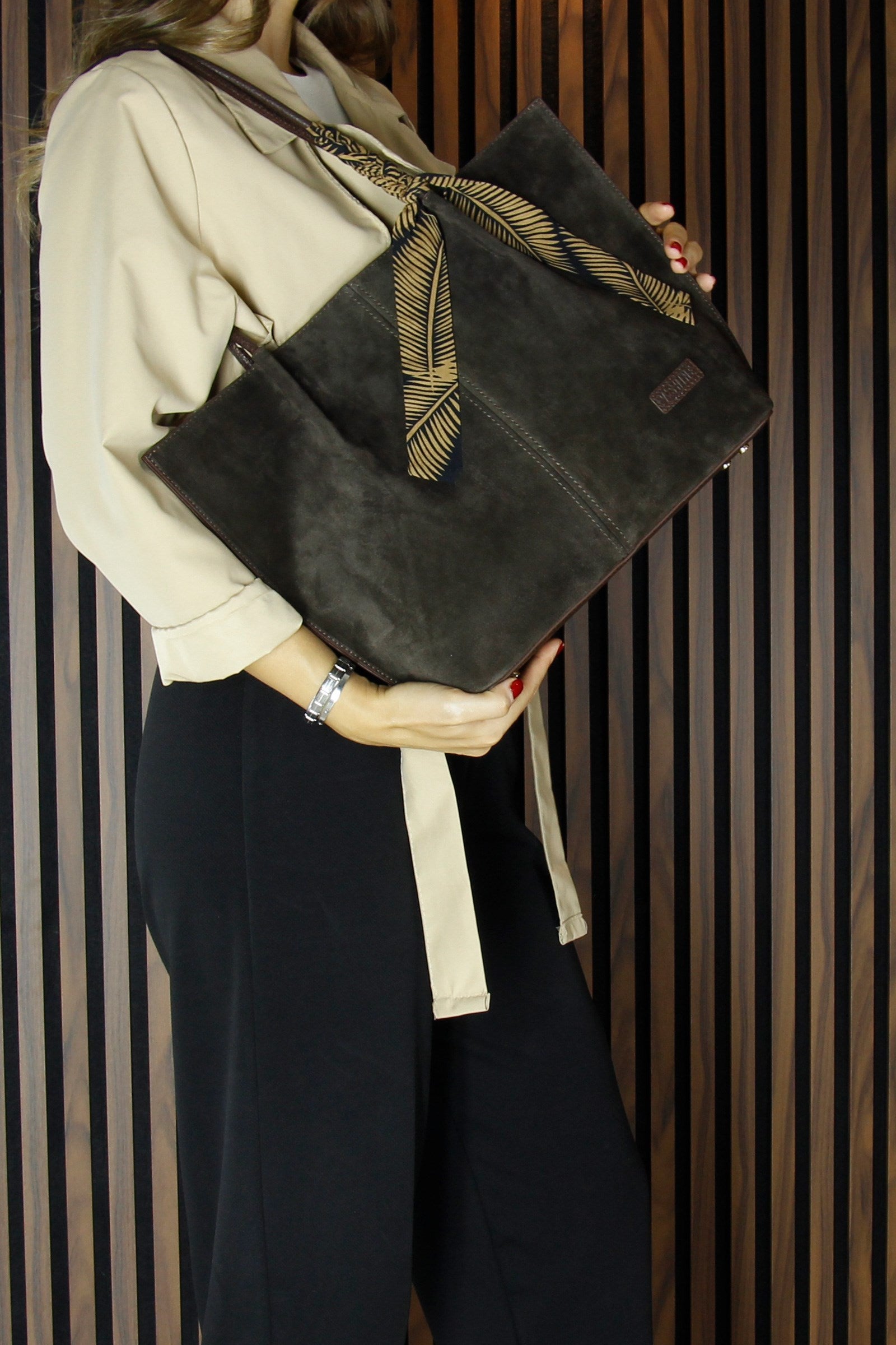 (VSN3093OC) Kahve Hakiki Dana Süet Manyetik Kapaklı Büyük Boy Günlük Omuz Çantası ve Askılı El Çantası