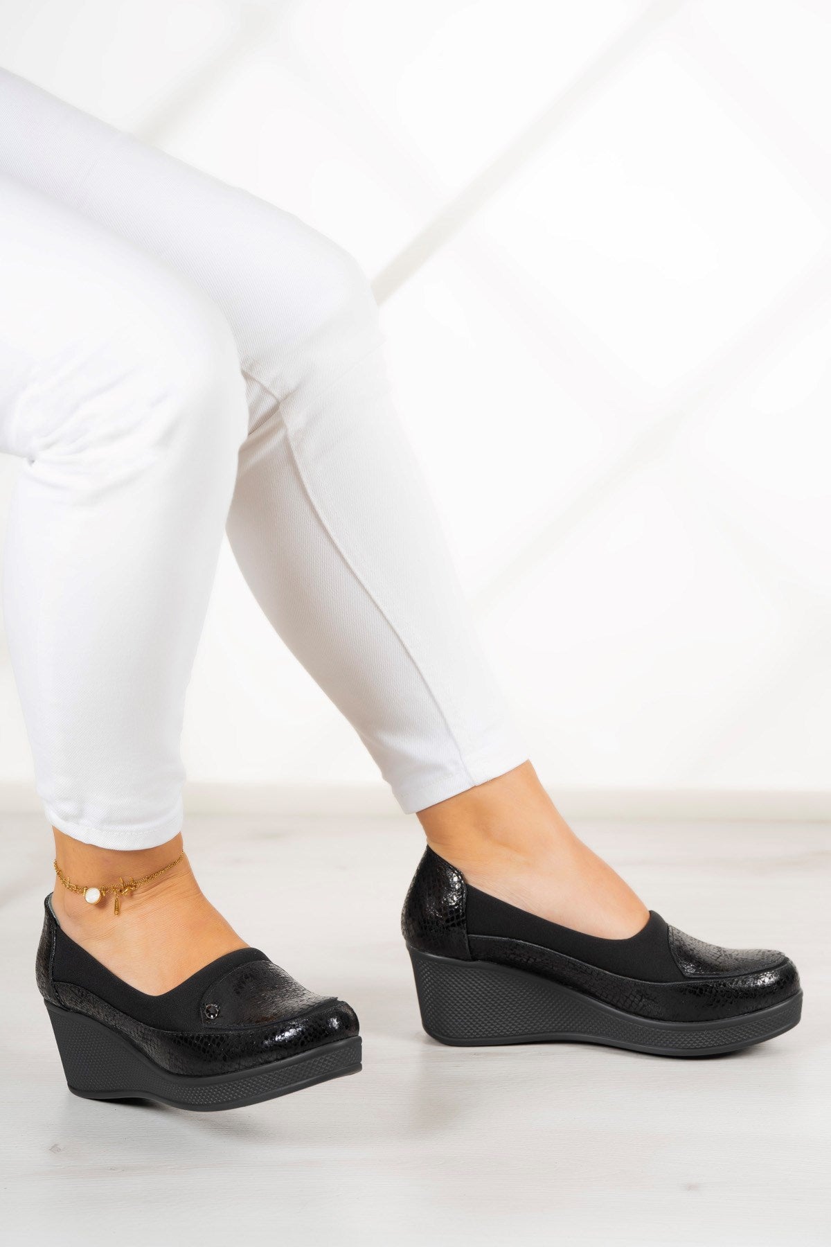 Priscilla Siyah Yılan Hakiki Deri Dolgu Topuklu Streç Günlük Ayakkabı