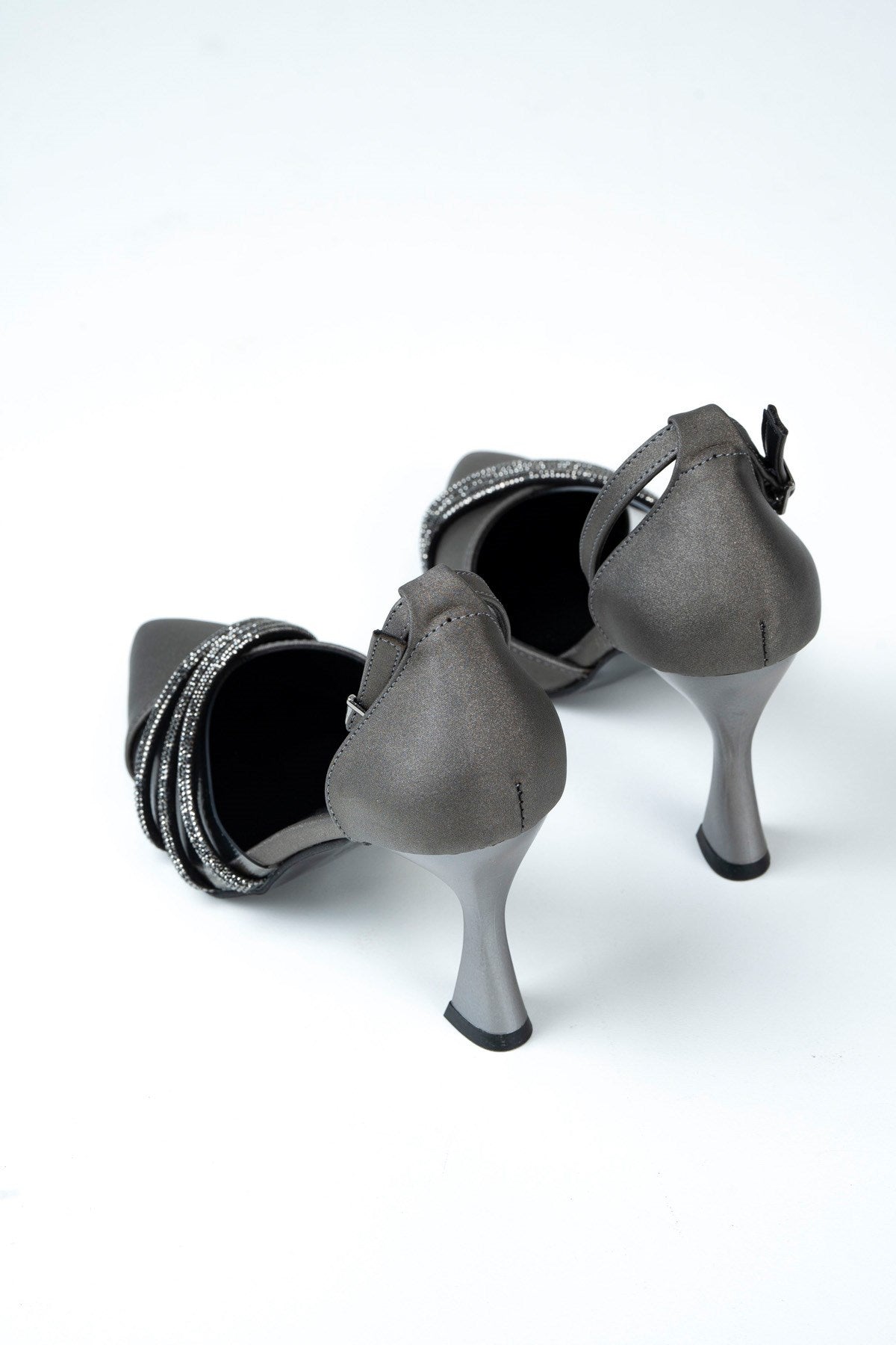 Çağla Antrasit Saten Taşlı Şeffaf Tasarımlı Ayakkabı