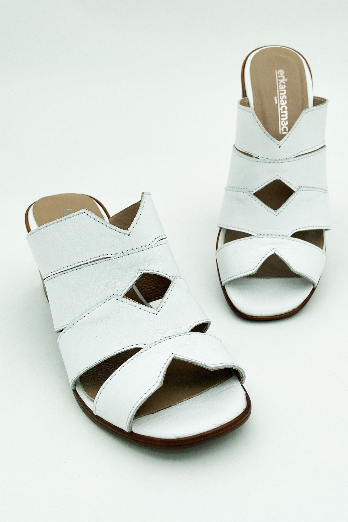 Bianca Beyaz Hakiki Deri Terlik