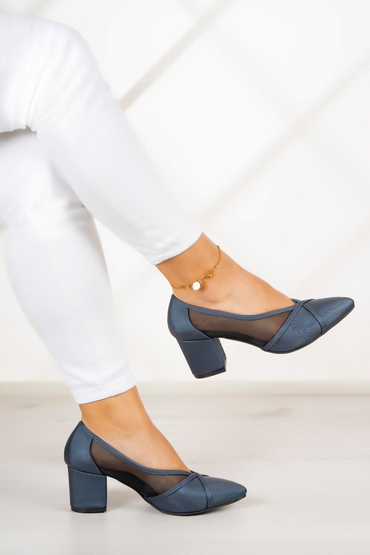 Mirabella Lacivert Saten Fileli Klasik Ayakkabı