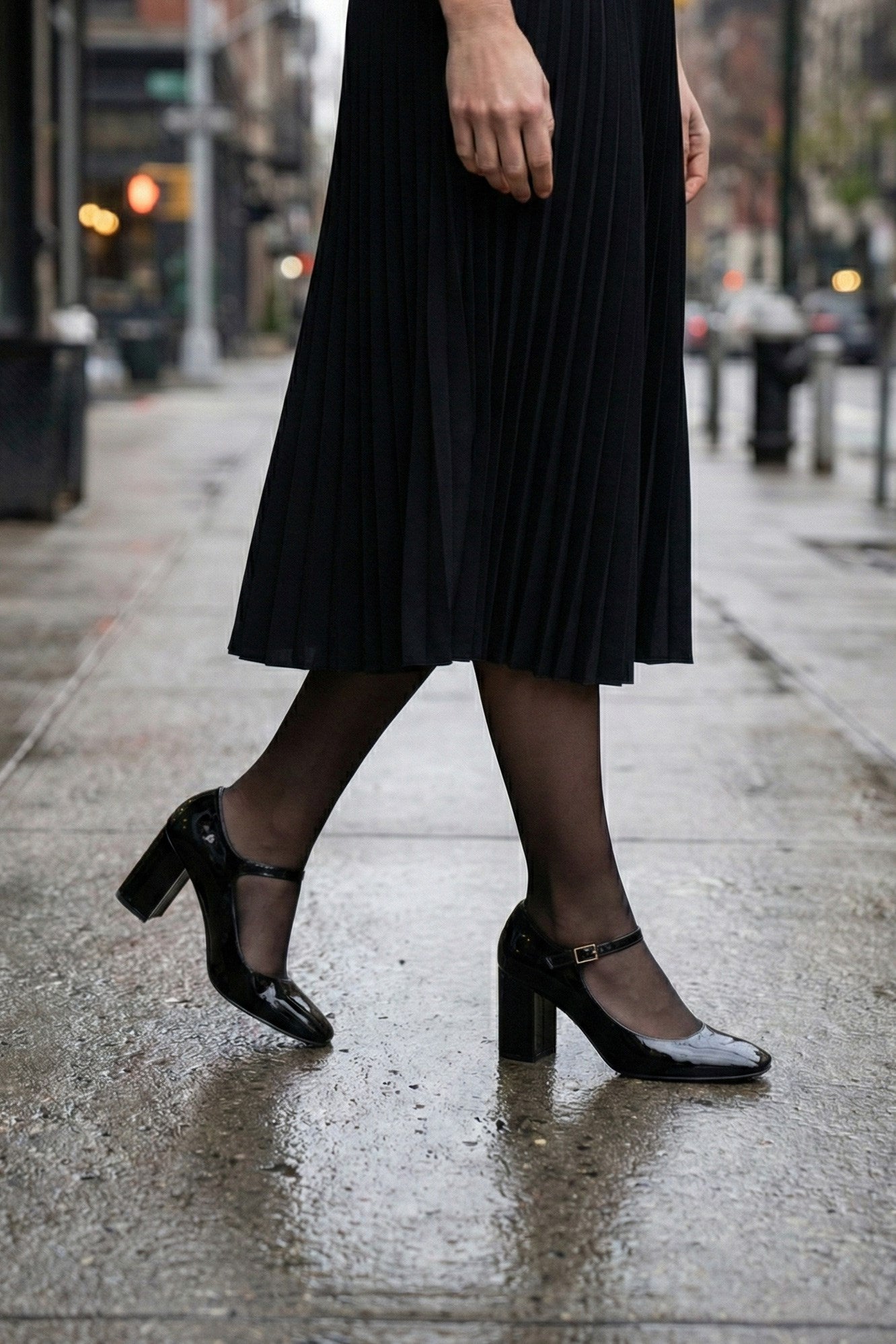 Mary Jane Siyah Rugan Kare Burun Bantlı Kalın Topuklu Klasik Ayakkabı