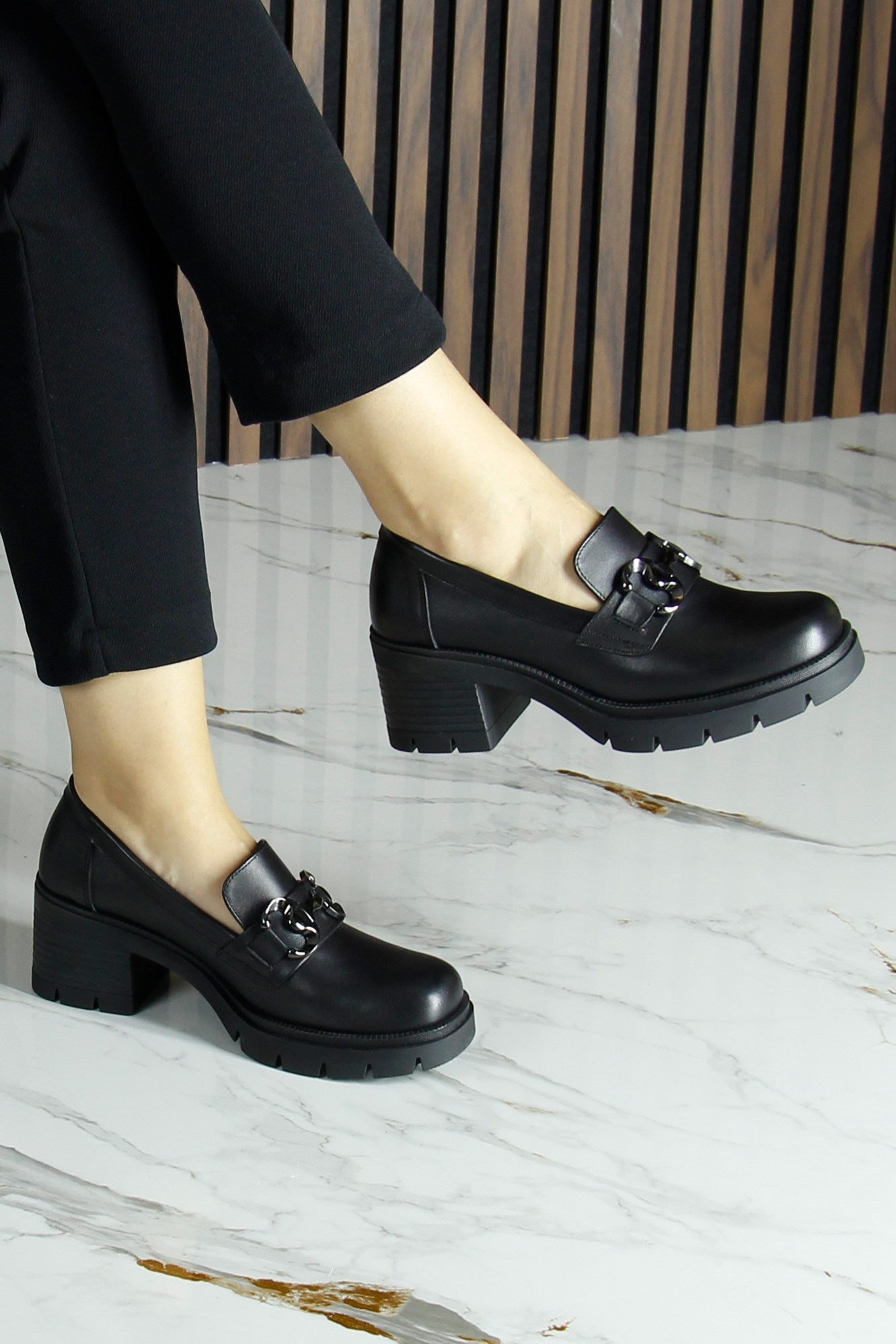 Erkan Saçmacı Siyah Hakiki Dana Derisi Tokalı Kalın Topuklu Günlük Loafer Ayakkabı