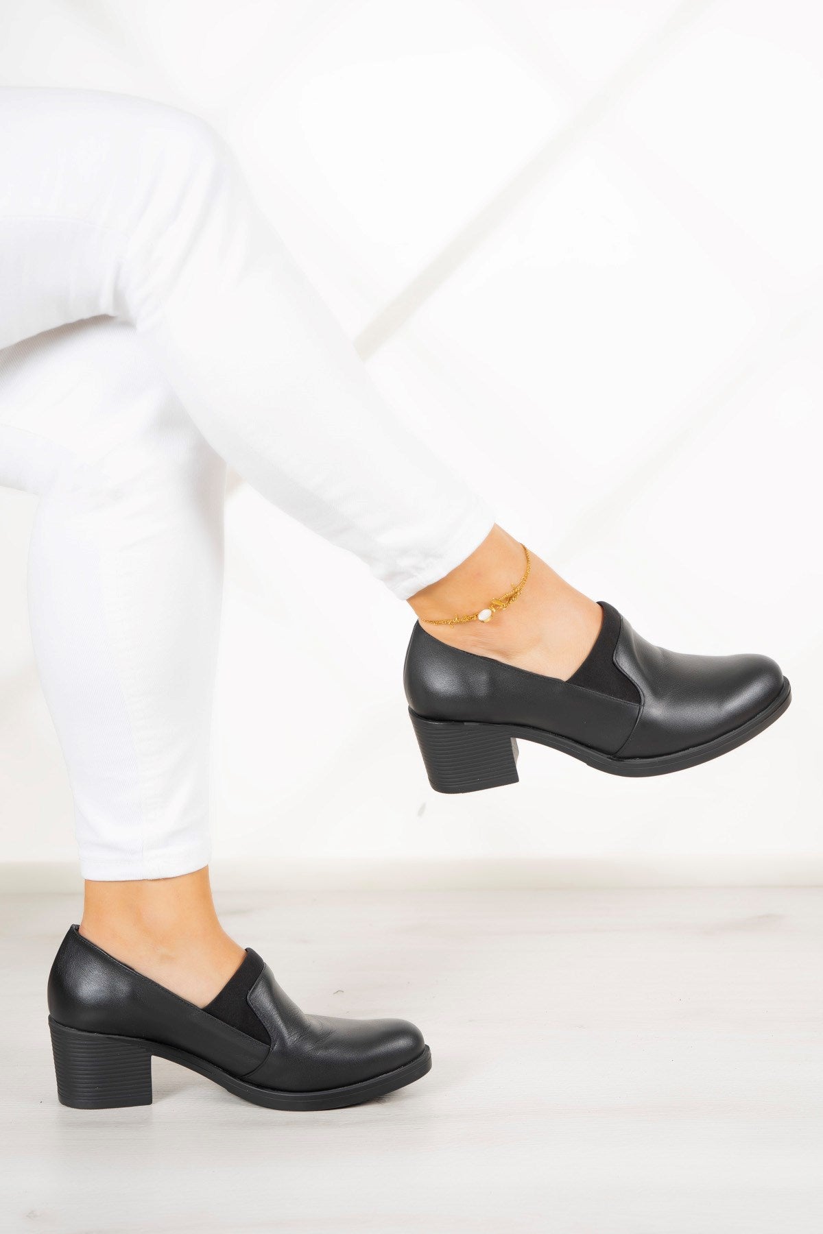 Alizee Siyah Hakiki Deri Günlük Topuklu Ayakkabı