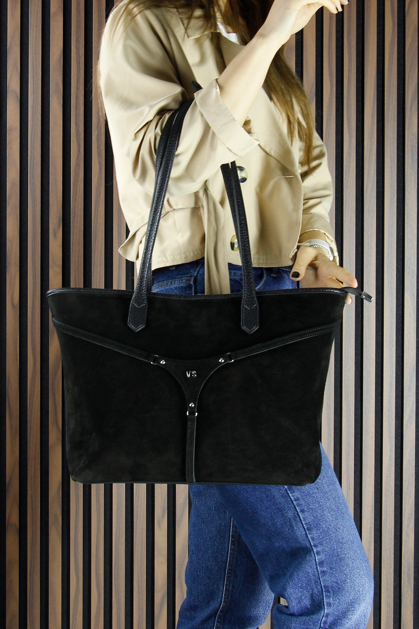 (VSN5018OC) Siyah Hakiki Dana Süet Fermuarlı Üç Bölmeli İç Cepli Büyük Boy Günlük Omuz Çantası