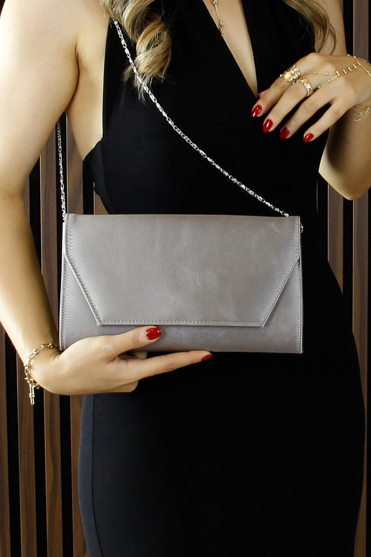 (ES0017AC) Antrasit Saten Zincir Askılı Manyetik Kapaklı İç Cepli Zarif Abiye El Çantası