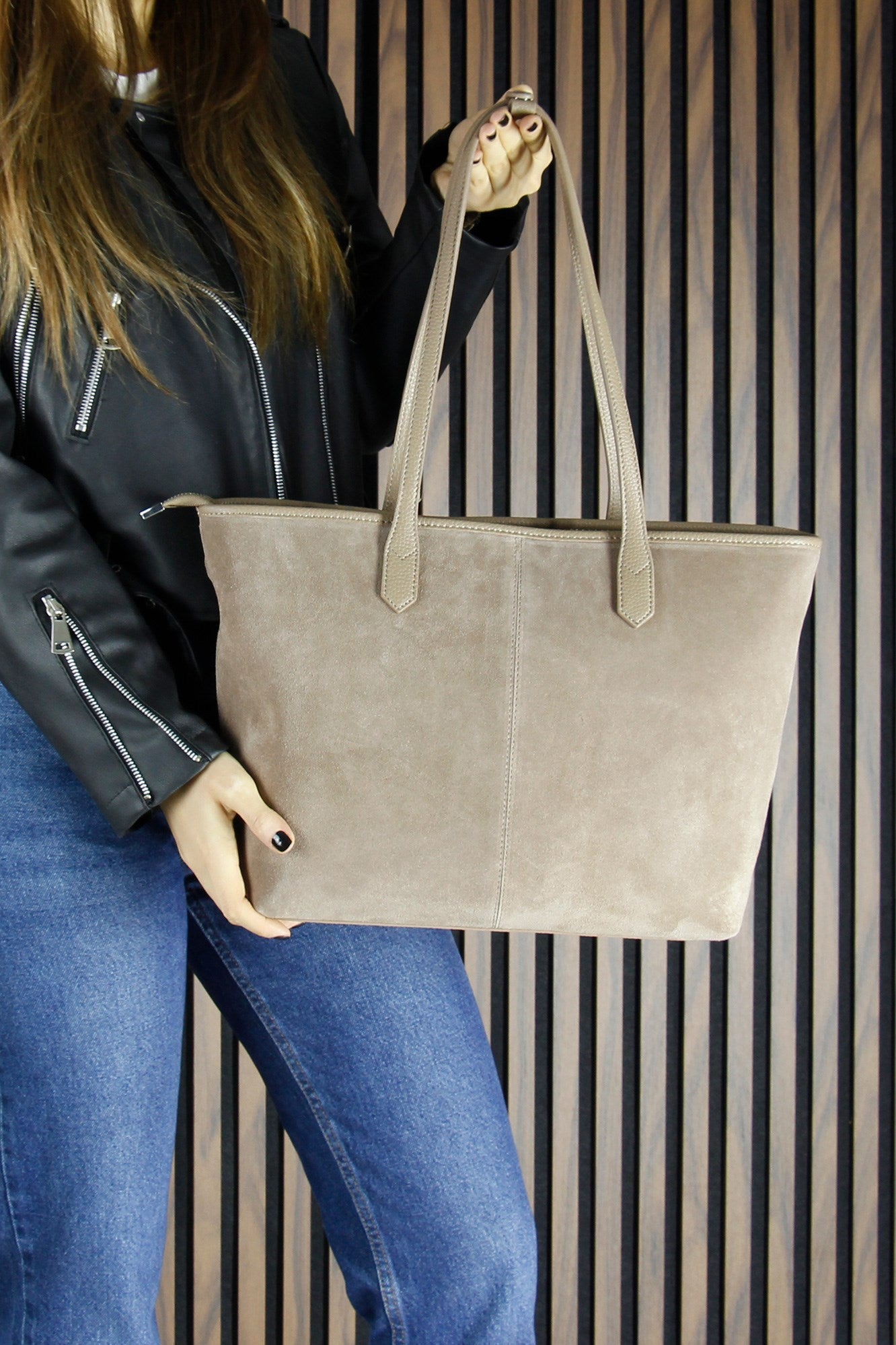 (VSN5018OC) Kum Hakiki Dana Süet Fermuarlı Üç Bölmeli İç Cepli Büyük Boy Günlük Omuz Çantası