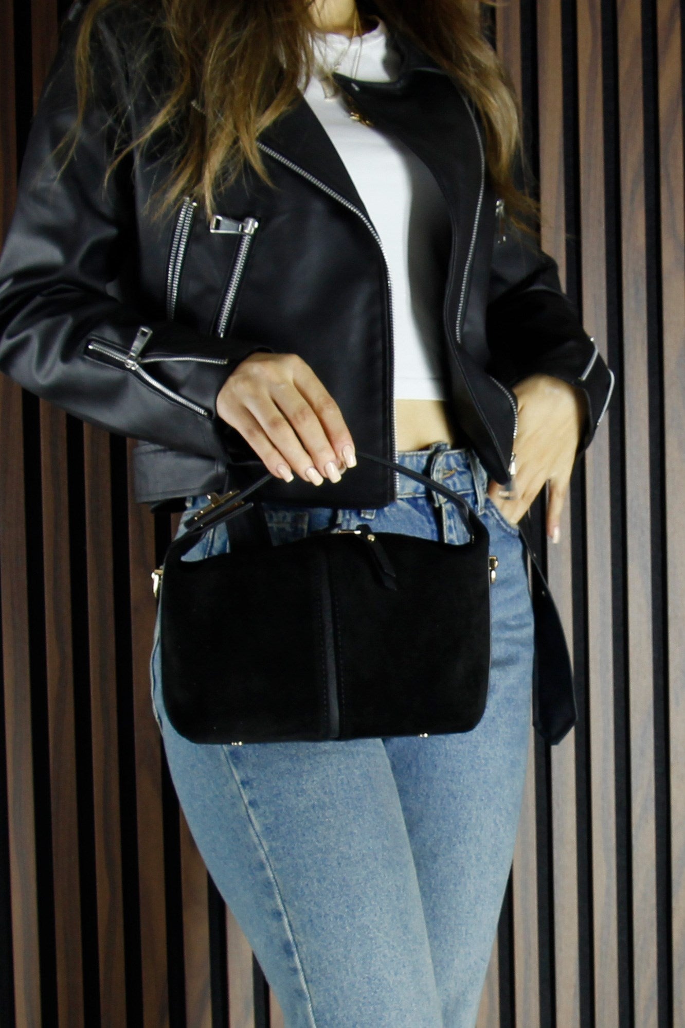 (VSN5009OC) Siyah Hakiki Dana Süet Fermuarlı Askılı İç Cepli Orta Boy Günlük Omuz Çantası