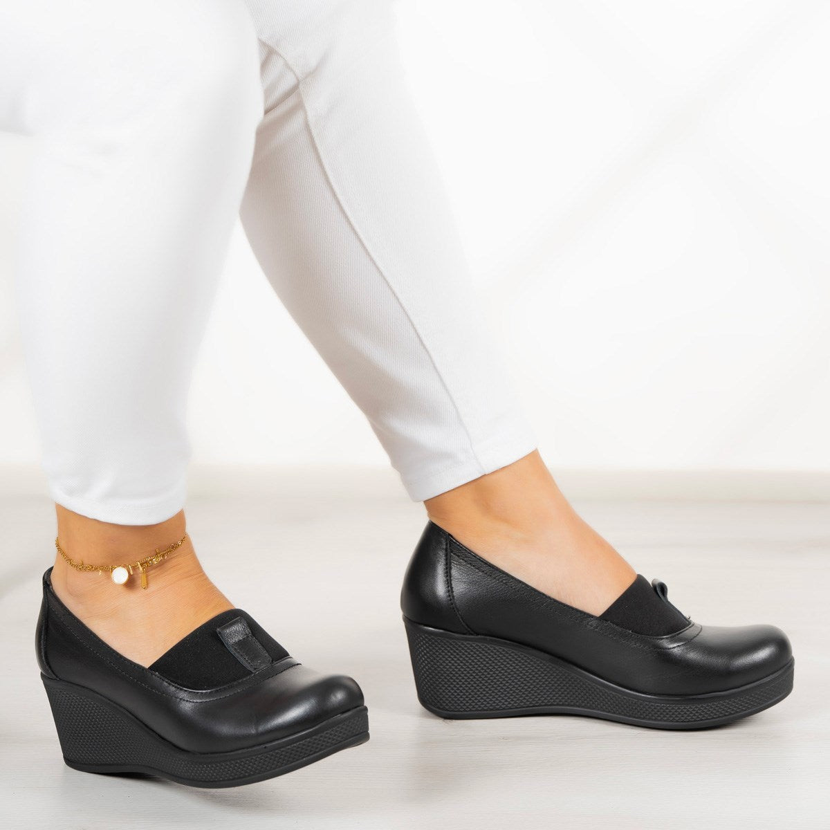 Daisy Siyah Hakiki Deri Dolgu Topuklu Günlük Ayakkabı