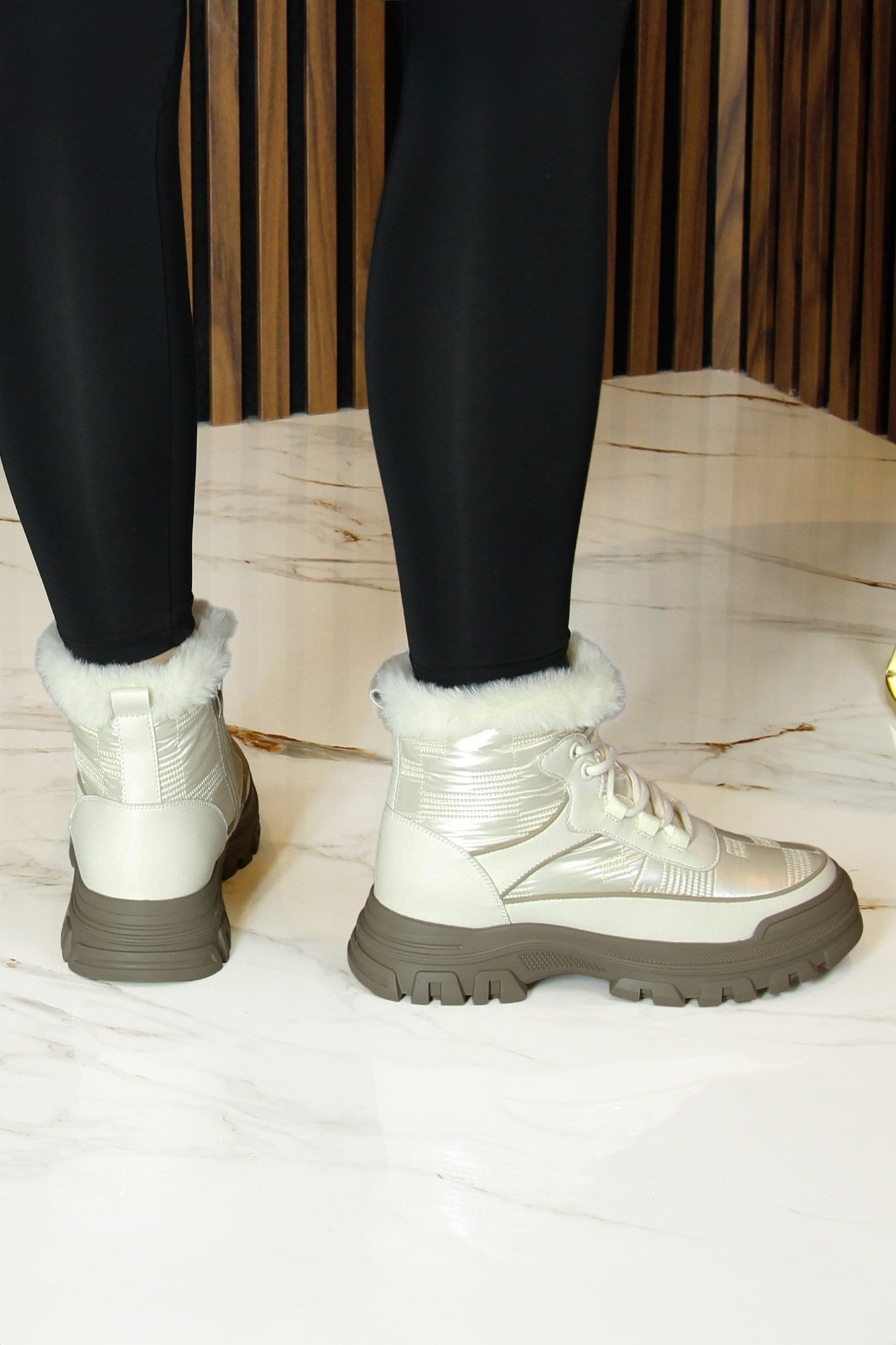 [8073] Bej Vegan Bağcıklı Fermuarlı Kürk Astarlı Yuvarlak Burun Günlük Bot