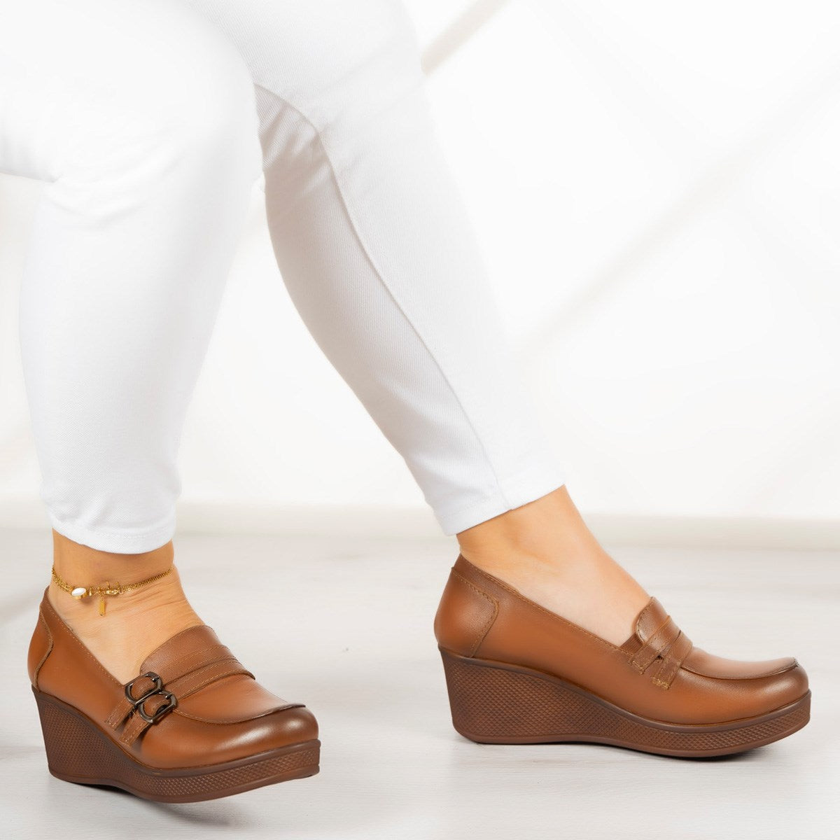 Taylor Taba Hakiki Deri Dolgu Topuklu Günlük Ayakkabı