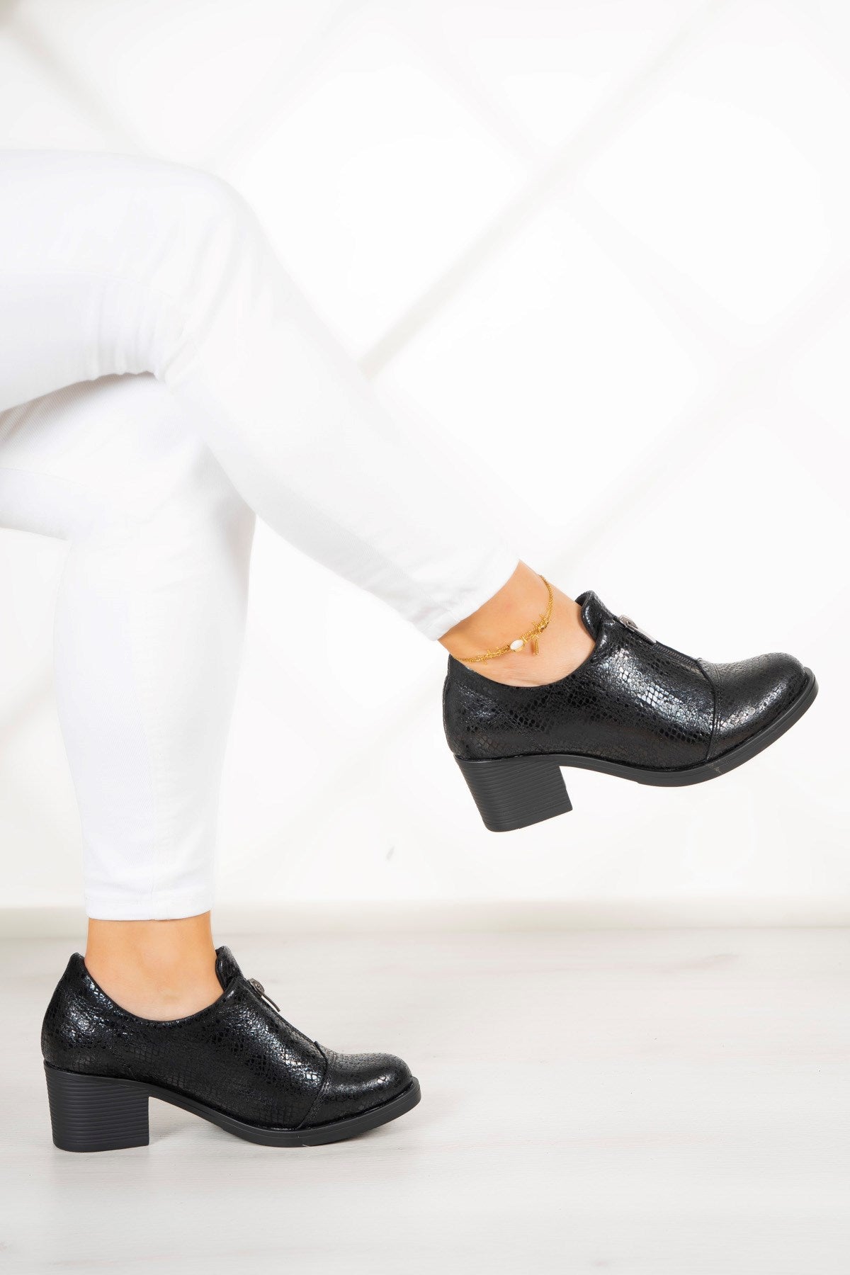 Brittany Siyah Yılan Hakiki Deri Günlük Topuklu Ayakkabı