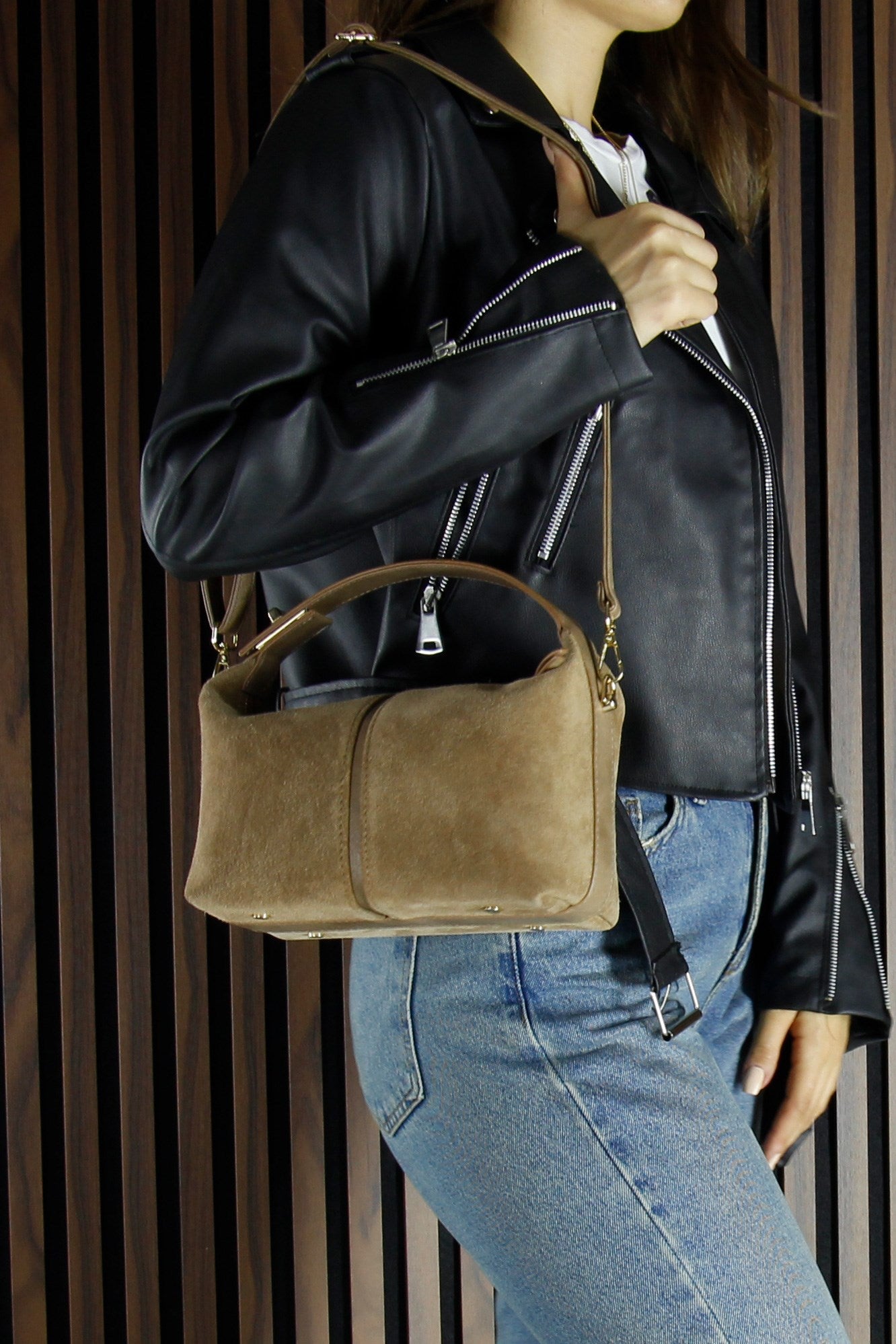 (VSN5009OC) Vizon Hakiki Dana Süet Fermuarlı Askılı İç Cepli Orta Boy Günlük Omuz Çantası