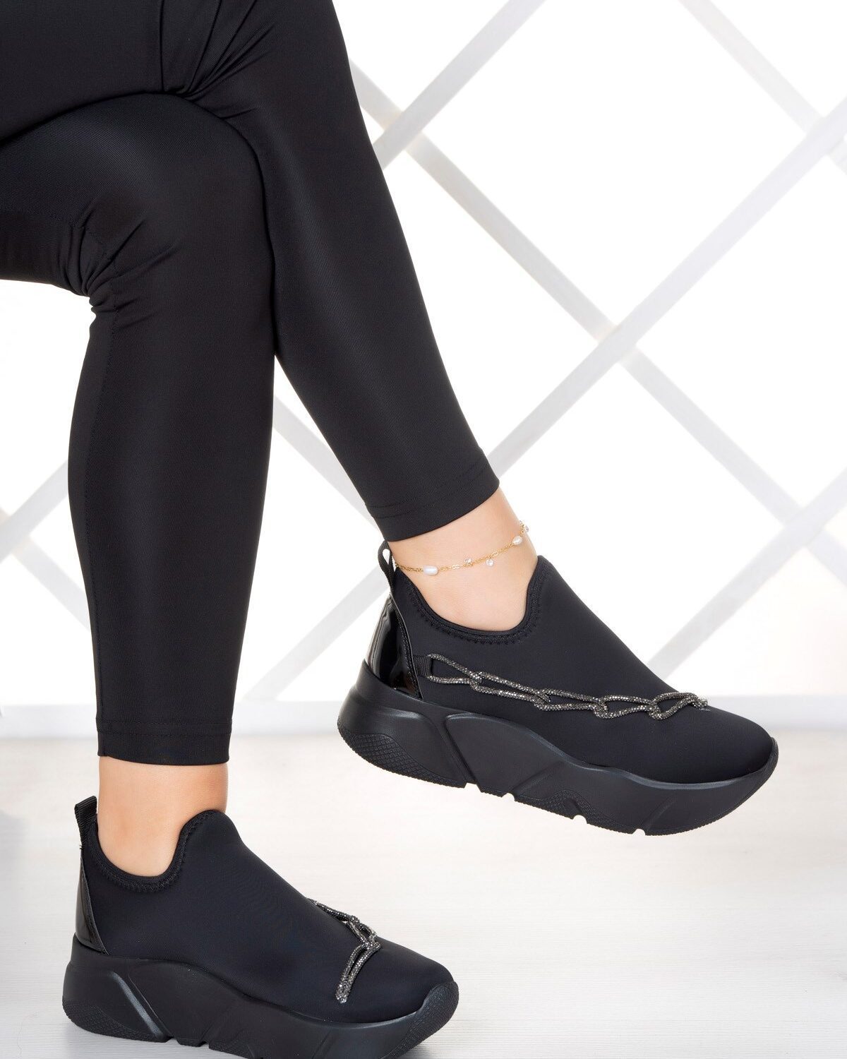 Maggie Siyah Streç Gümüş Zincirli Sneaker